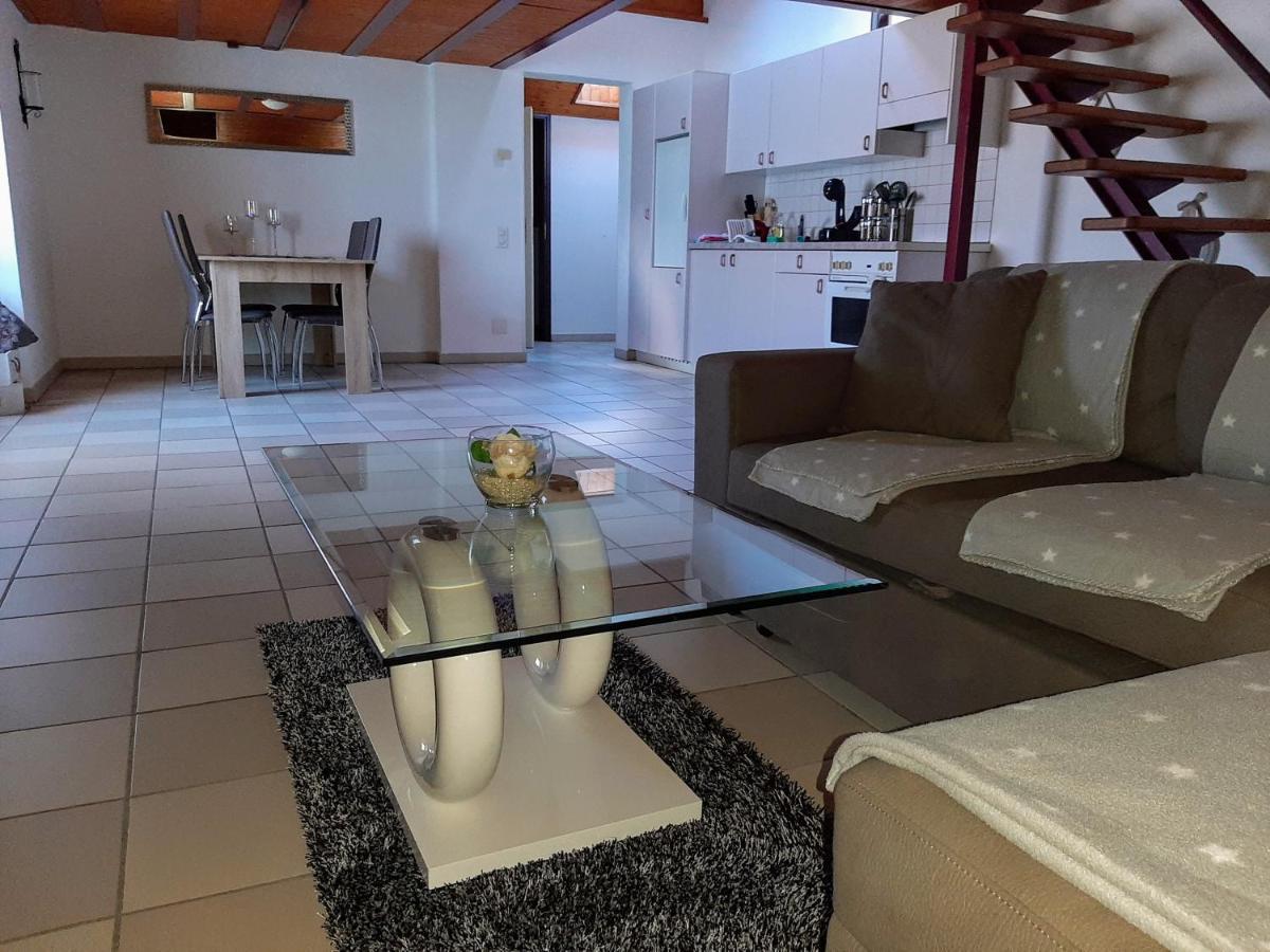Holidays Homes Il Folletto Quartino Exterior photo