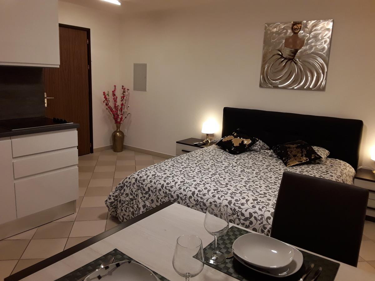 Holidays Homes Il Folletto Quartino Exterior photo