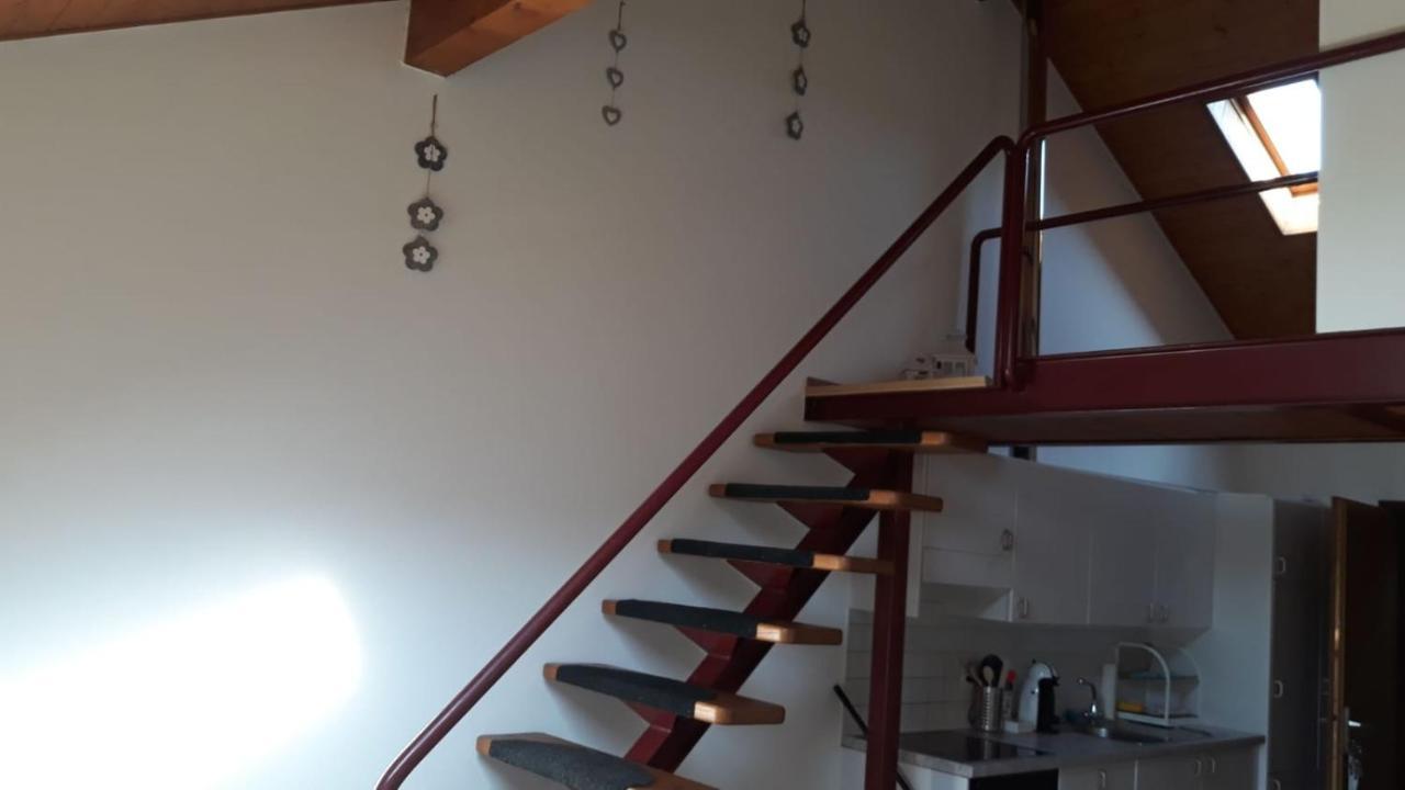 Holidays Homes Il Folletto Quartino Exterior photo